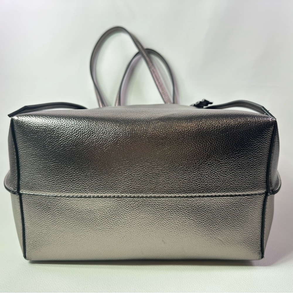 NEW DKNY WOMEN’S LYDA METALLIC EXTRA LARGE TOTE BAG - Picture 8 of 10